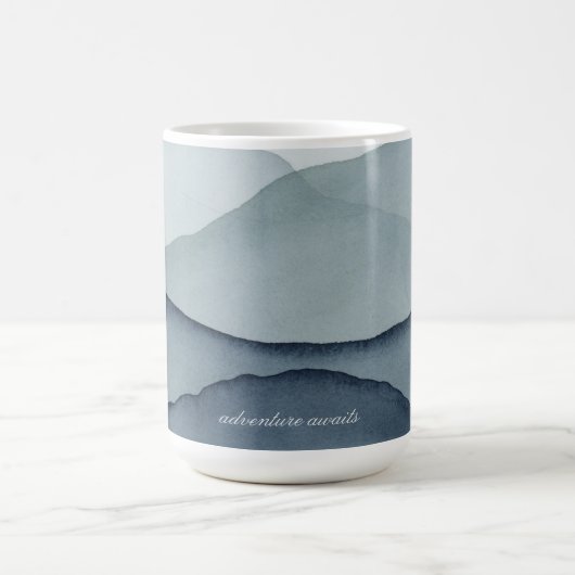 Monochromatic Watercolor Mountains Kaffeetasse (Mittel)