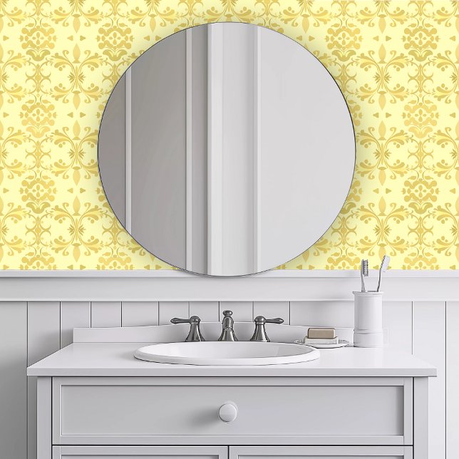 Monochromatisch dekorativ gelb tapete (Monochromatic Decorative Yellow Wallpaper in a white bathroom.)