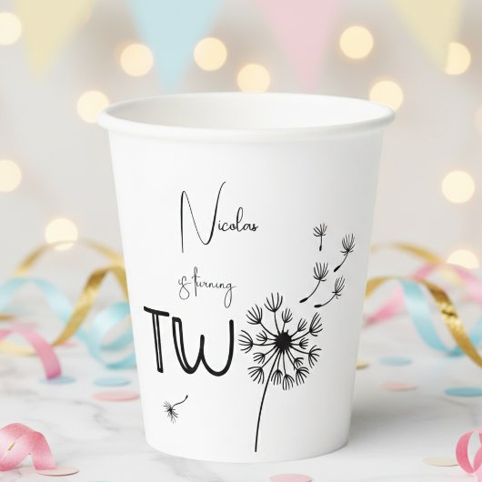 Monochromatischer Löwenzahn zum zweiten Geburtstag Pappbecher