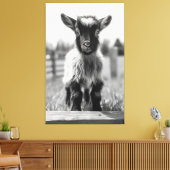 Monochromatisches Baby-Ziegenportrait Leinwanddruck (Insitu (Wohnzimmer))