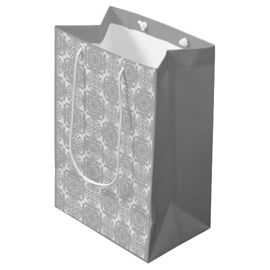 Monochromatisches Imitat Mittlere Geschenktüte (Vorderseite Schrägansicht)