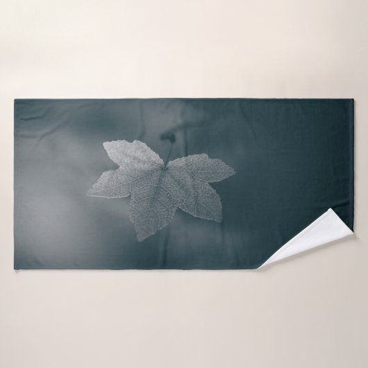 Monochrome Ahornleaf Nature Foto Badehandtuch (Badehandtuch)