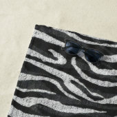 Monochrome Animal Print and Name Strandtuch (Beispiel)