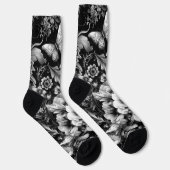 Monochrome antike Flora mit Schmetterlingen Socken (Rechts)