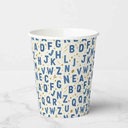 Monochrome Blue Alphabet Pappbecher (Links)