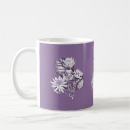 Monochrome Blume in der Lavendel Kaffeetasse