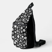 Monochrome Blütenmuster Crossbody Bag (Rechte Ecke)