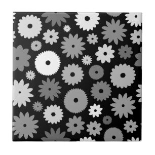 Monochrome Blütenmuster Fliese