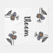 Monochrome Daisys Bloom Fleecedecke (Vorderseite (Horizontal))