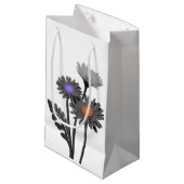 Monochrome Daisys mit farbigen Geschenktüten für d Kleine Geschenktüte (Vorderseite Schrägansicht)