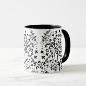 Monochrome Floral Doodle Tasse (VorderseiteRechts)
