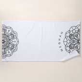 Monochrome Mandala | Monogram Beach Handtuch (Vorderseite)