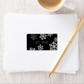 Monochrome Minimalistisch Snowflake Weihnachtsmust Adressaufkleber (Insitu)