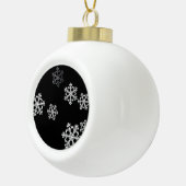 Monochrome Minimalistisch Snowflake Weihnachtsmust Keramik Kugel-Ornament (Rechts)