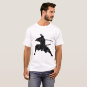 Monochrome Ninja Samurai Silhouette  T-Shirt (Vorne ganz)