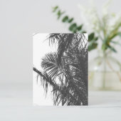 Monochrome Schwarz-weiße Palm Tree-Blätter Postkarte (Stehend Vorderseite)