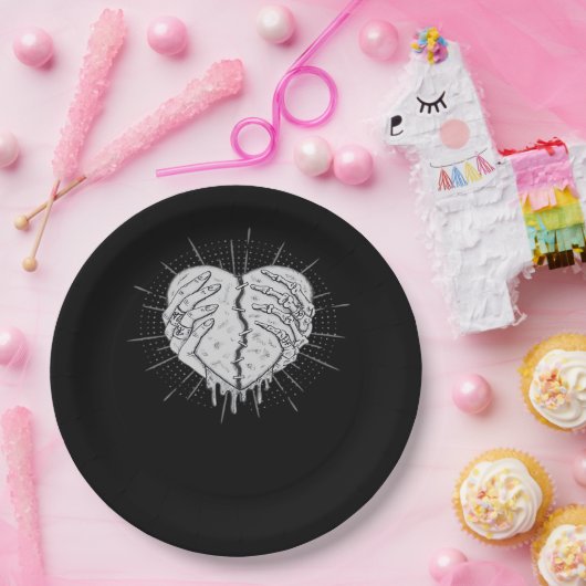 Monochrome Skeletthand mit Herz-Klassik Pappteller (Party)