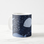 Monochrome sleeping fishes, dark pattern. kaffeetasse (Vorderseite Links)