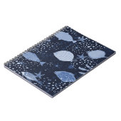 Monochrome sleeping fishes, dark pattern. notizblock (Linke Seite)