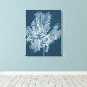 Monochrome Tulip II Leinwanddruck (Insitu (Holzboden))