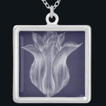 Monochrome Tulip III Versilberte Kette<br><div class="desc">floral</div>