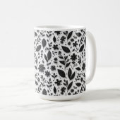 Monochromes Blumenmuster mit Blättern und Blüten Kaffeetasse (VorderseiteRechts)