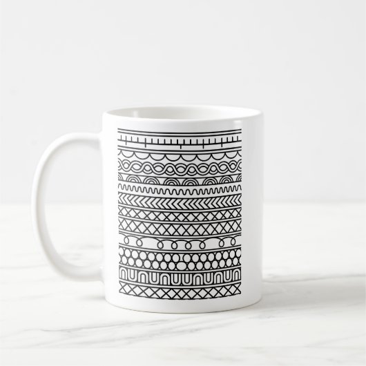 Monochromes Boho-Strickmuster | Tribal Geometrisch Kaffeetasse (Links)