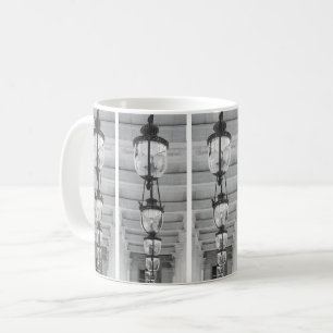 Monochromes Gedankenmuster Kaffeetasse