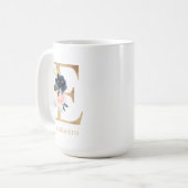 Monografischer Navy Blush Floral Letter "E" Person Kaffeetasse (Vorderseite Links)