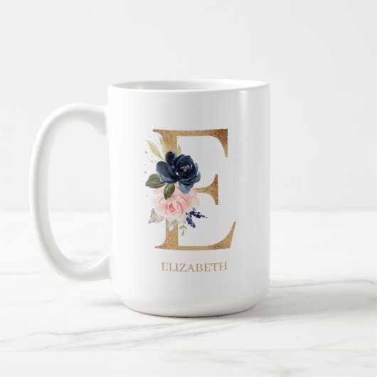 Monografischer Navy Blush Floral Letter "E" Person Kaffeetasse (Links)