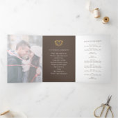 Monografisches Foto Goldbraun Hochzeitsprogramm Dreifach-gefaltete Programmkarte (Innenseite)