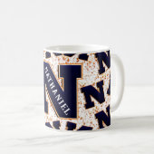 Monogram 3D Name Navy Blue Orange Yellow Niedlich  Kaffeetasse (VorderseiteRechts)