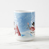 Monogram A Snowy Merry Christmas Snowman Trees Kaffeetasse (Mittel)