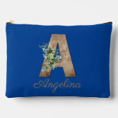 Monogram A wood Letter Red Blume Zubehörtasche (Vorderseite)