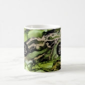 Monogram Alcohol Ink Black Green Gold Kaffeetasse (Mittel)