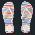 Monogram Anchor Trendy Stripes Pink Nautical Beach Badesandalen<br><div class="desc">Ein eleganter weißer Anker ist das Herzstück dieses schlichten, trendigen und farbenfrohen Designs mit stilvollen und dennoch bodenständigen Streifen in Gelassenheit Blau, Rose Quarzpinke, Dahlia Orange, Arktikgrün, Opalgrau und Mandelbeige. Frische, lustige, nautische Design perfekt für Frühling und Sommer. Dieses Design ist geschlechtsneutral/fließend und wird für alle Paare funktionieren. Passen Sie...</div>