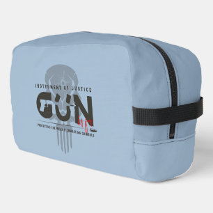 Monogram Art of Gun   Waschbeutel