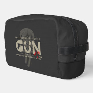 Monogram Art of Gun   Waschbeutel