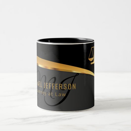 Monogram Attorney at Law - Black and Gold Zweifarbige Tasse (Mittel)