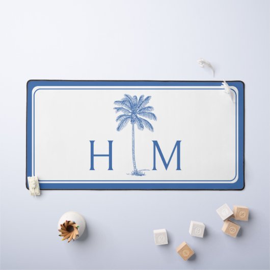 Monogram aus Blue und White Palm Palmetto Tree Schreibtischunterlage (Kindertisch)