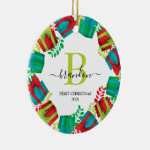 Monogram Baby Name First Christmas Xmas Wreath Keramik Ornament (Rechts)