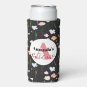 Monogram Bachelorette Black Floral Can Cooler Selters Dosenkühler (Seltzer Vorderseite)