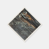 Monogram Barn Wood Wedding Napkins Serviette (Ecke)
