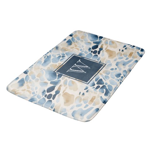 Monogram Beach Blue und Tan Wave Muster Bath Mat Badematte (Schrägansicht)