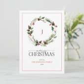 Monogram Berry Pinecone Wreath Frohe Weihnachten (Stehend Vorderseite)