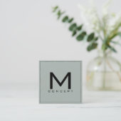 Monogram Beruflich Elegant Modern Ash Gray Quadratische Visitenkarte (Stehend Vorderseite)