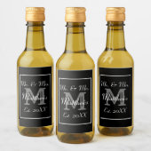 Monogram Black and White Mini Wine Labels Weinetikett (Flaschen)