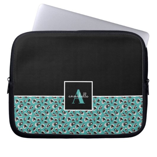 Monogram Black & Aqua Leopard Animal Print Laptopschutzhülle (Vorderseite)