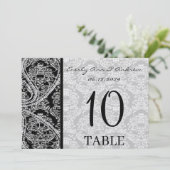 Monogram Black Damask Wedelkarten-Tischnummer Einladung (Stehend Vorderseite)