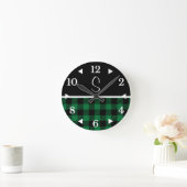 Monogram Black Green Buffalo Karierter Bauernhof Runde Wanduhr (Zuhause)